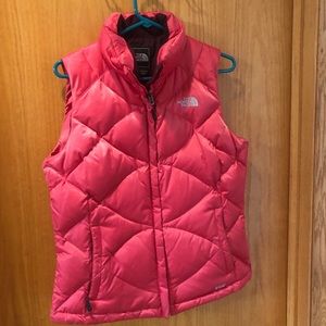 North’s face Down vest